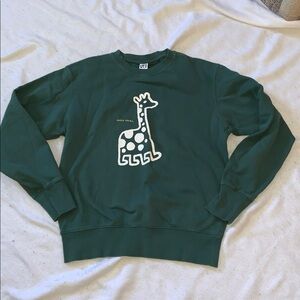 Uniqlo Dark Green Giraffe Print Crewneck Sweatshirt
Men’s XS unisex Jason POLAN